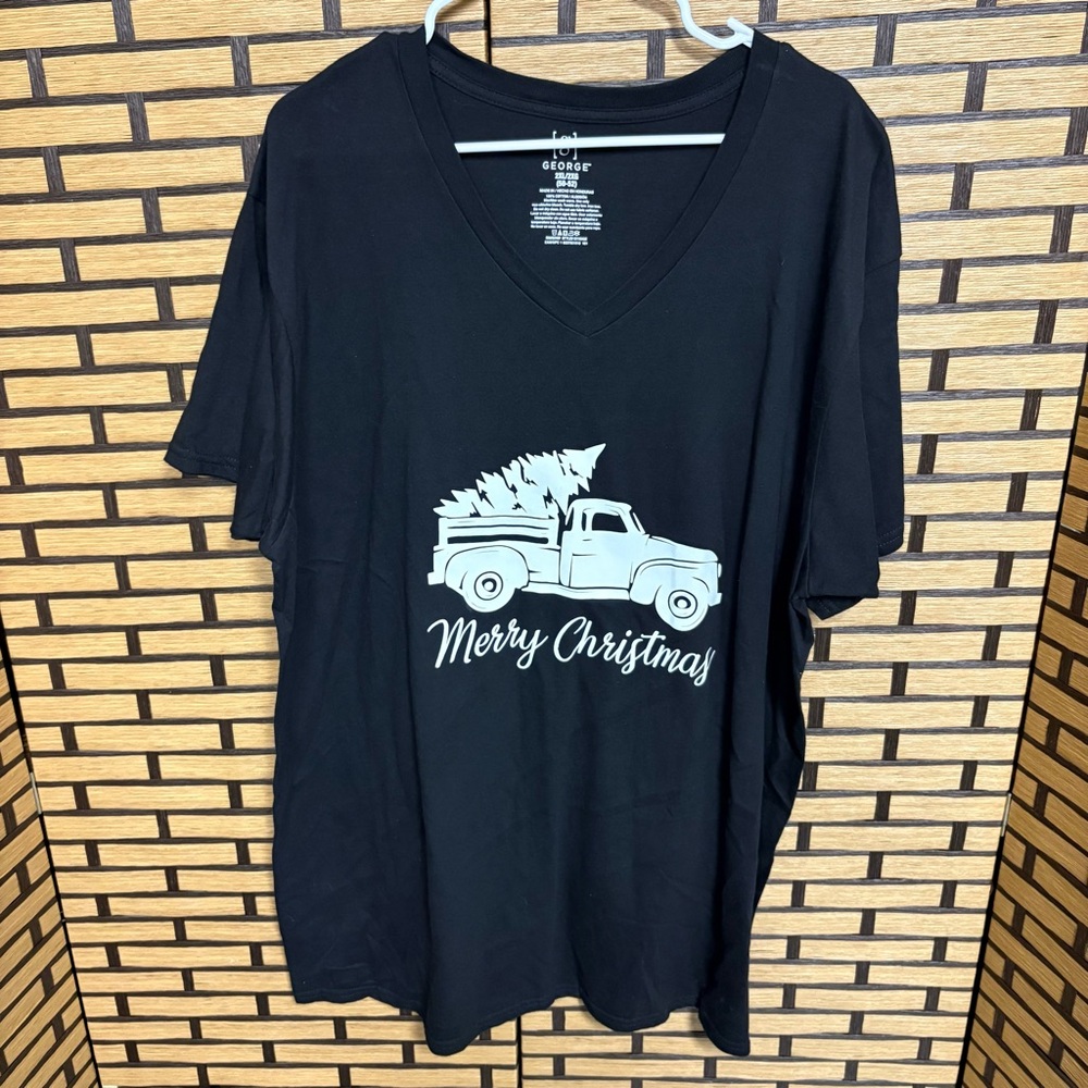 George Black Merry Christmas Longer Length V Neck Tee Size 2X‎